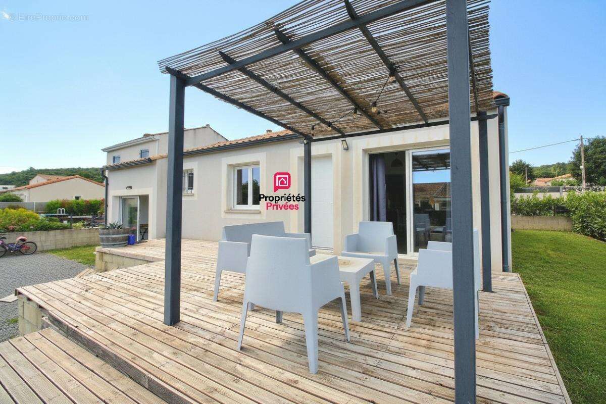 Maison 3 chambres 92 m² de plain pied avec piscine à Vacquieres - photo 16