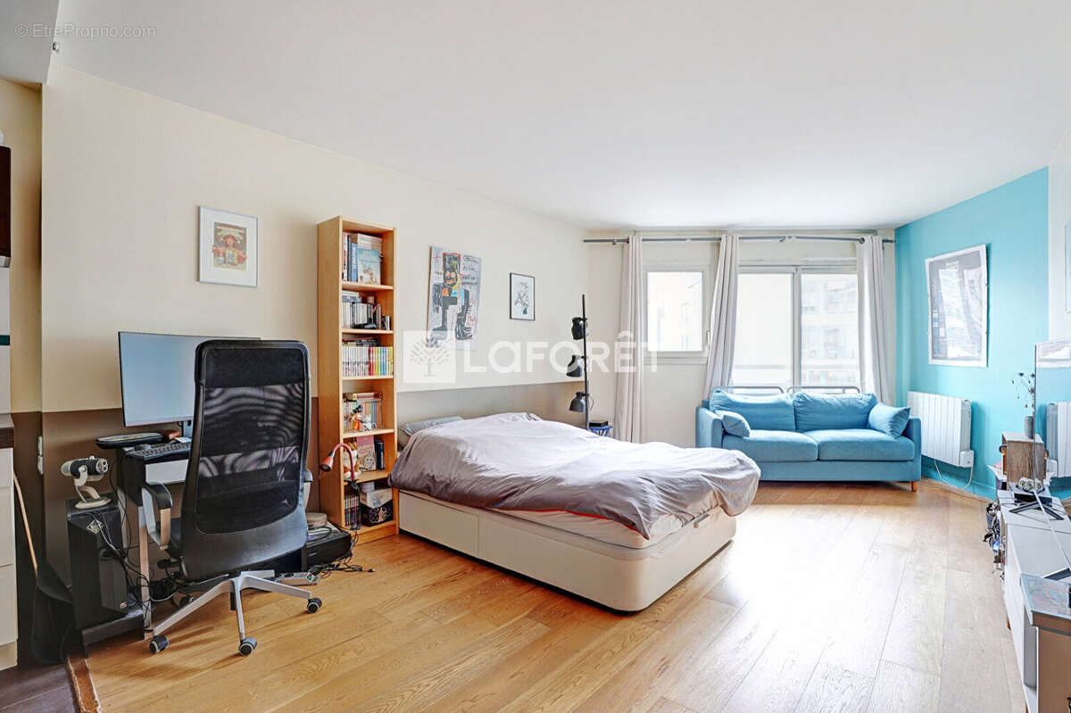 Appartement à PARIS-14E