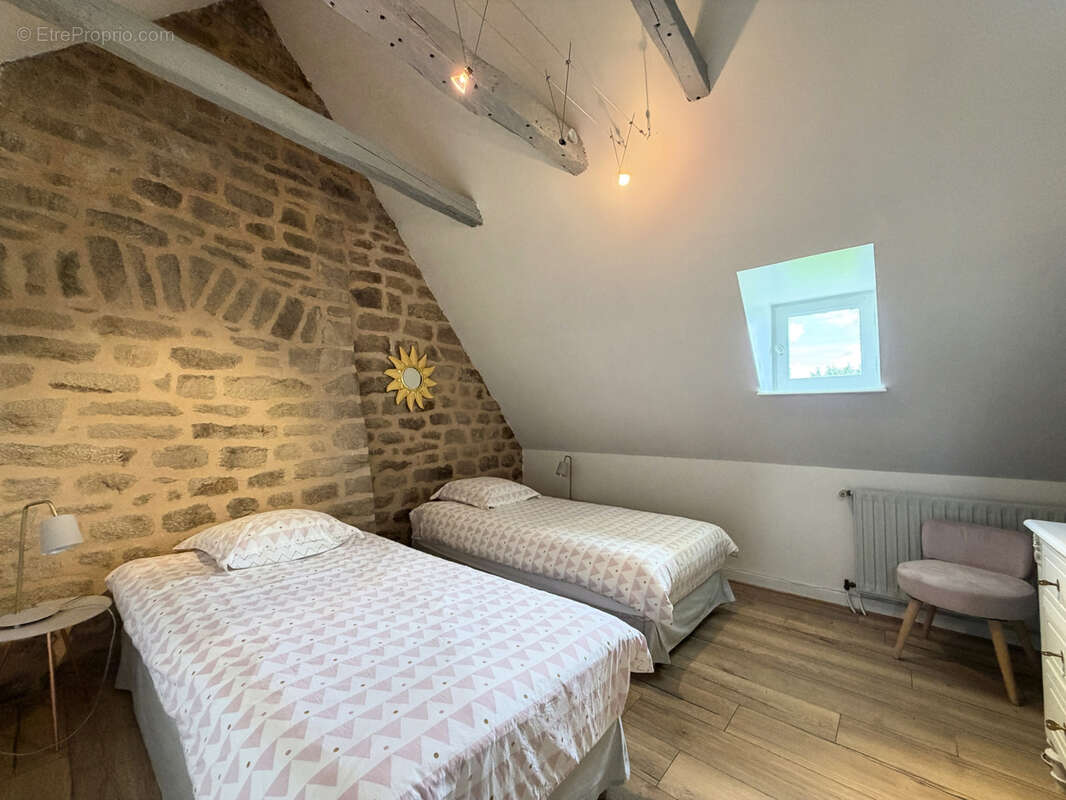 Magnifique propriété du 17éme, 2,5 ha prairie attenant, piscine, proche bourg tous commerces. - photo 14
