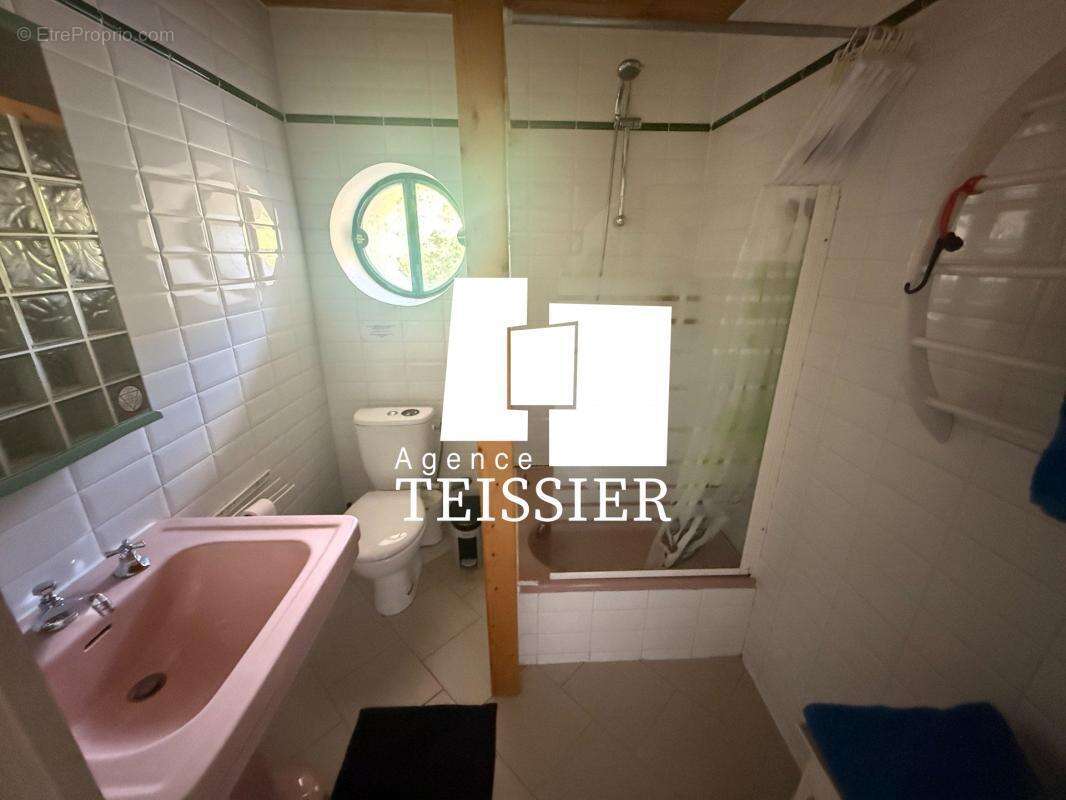 Maison à SAINT-MELANY