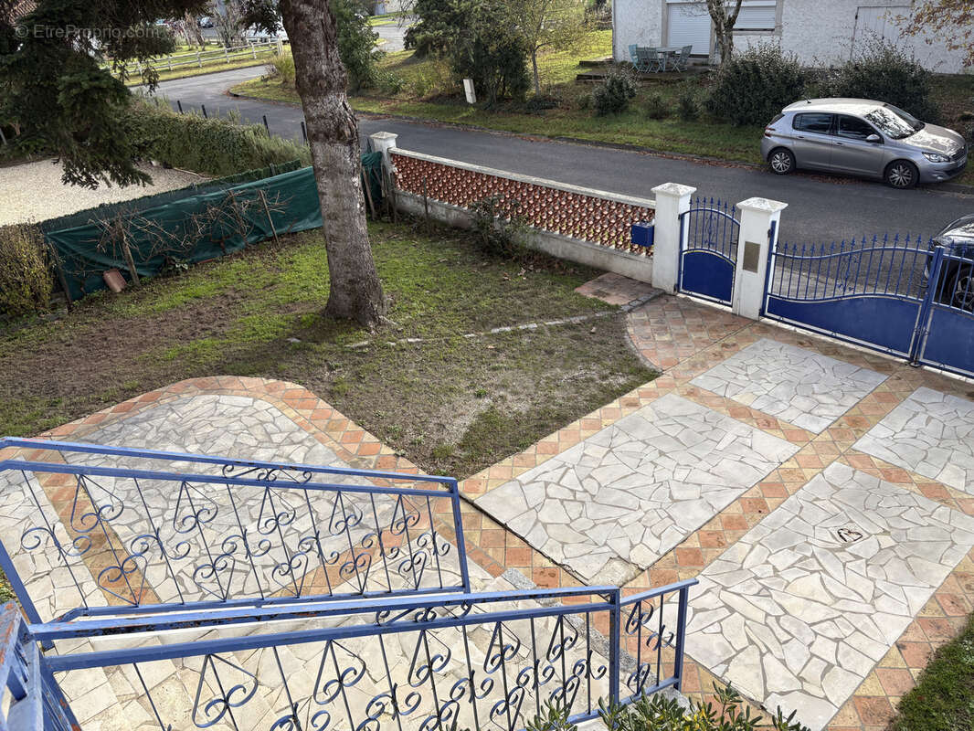 A Bazas Maison avec 2 logements - photo 18