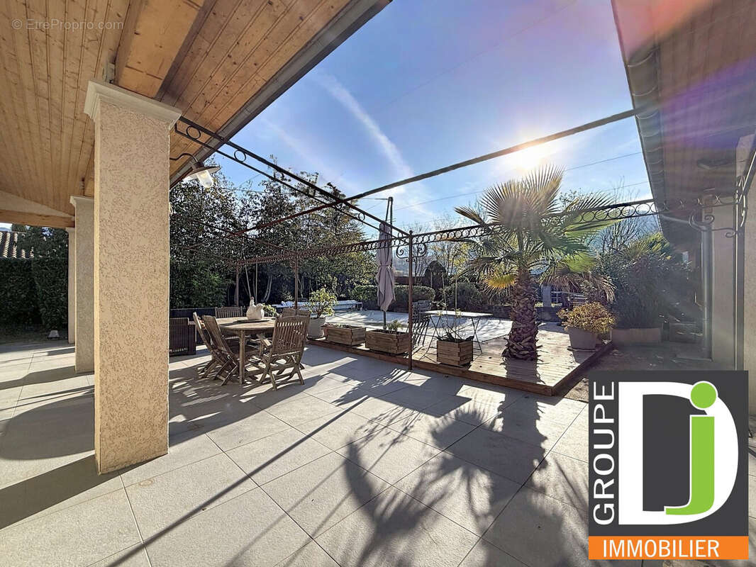 Maison à PIEGROS-LA-CLASTRE