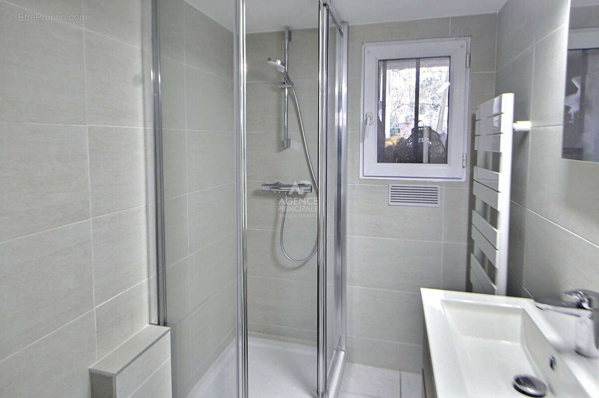 Maison à VERNEUIL-SUR-SEINE