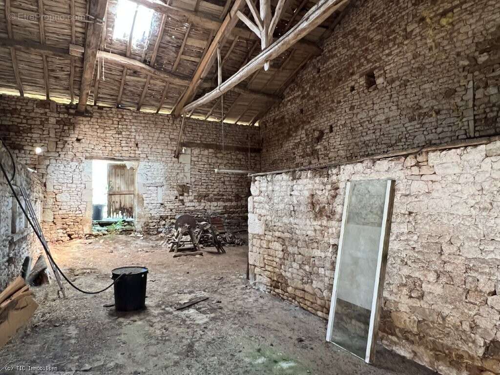 Maison à SAUZE-VAUSSAIS