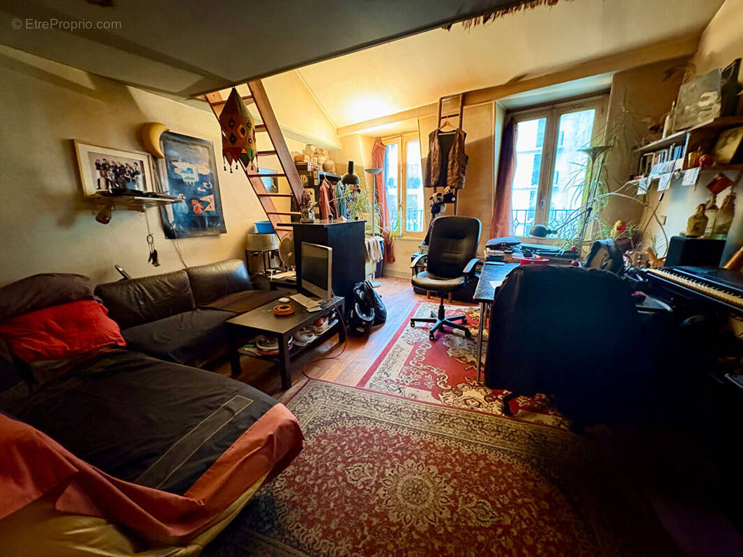 Appartement à PARIS-14E