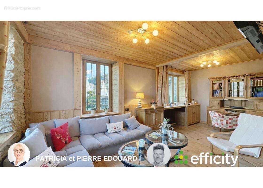 Maison à COMBLOUX