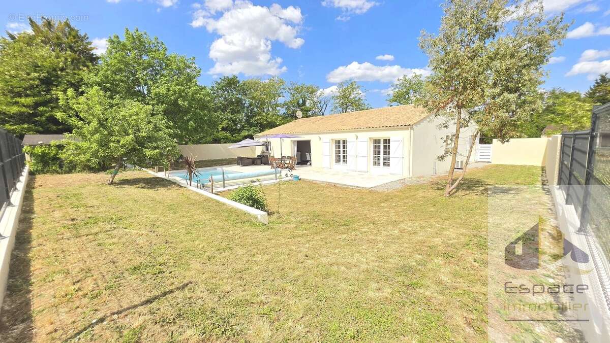 Maison à AIGREFEUILLE-D'AUNIS