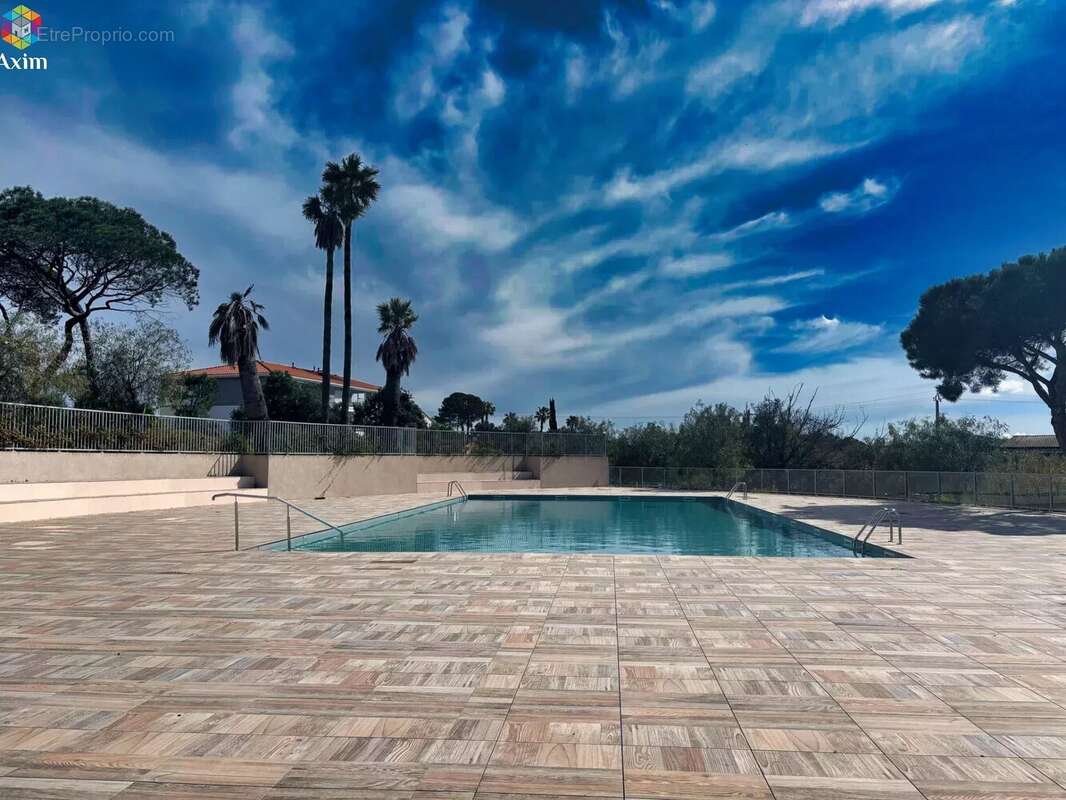 Appartement récent avec jardin, piscine et vue dégagée - photo 5