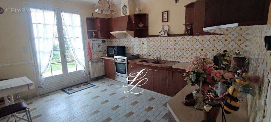 Maison à LA SUZE-SUR-SARTHE