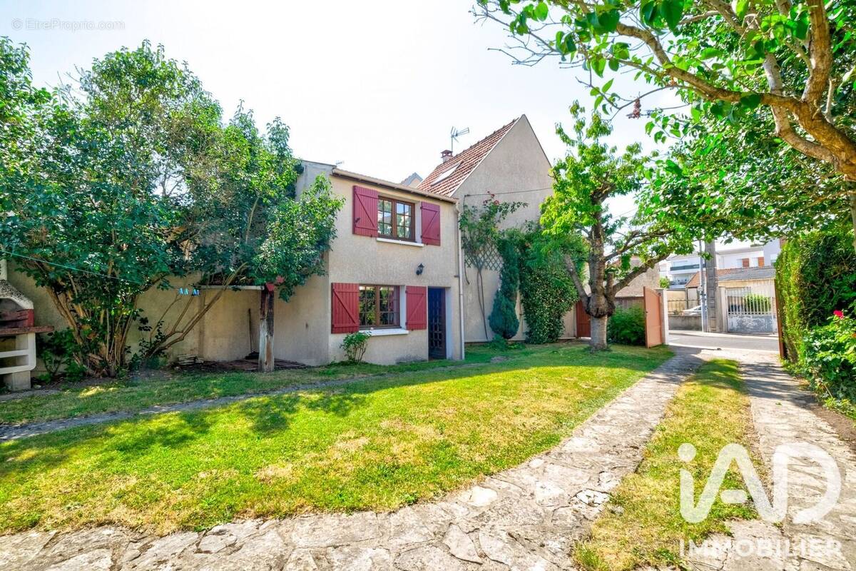 Photo 1 - Maison à ESBLY