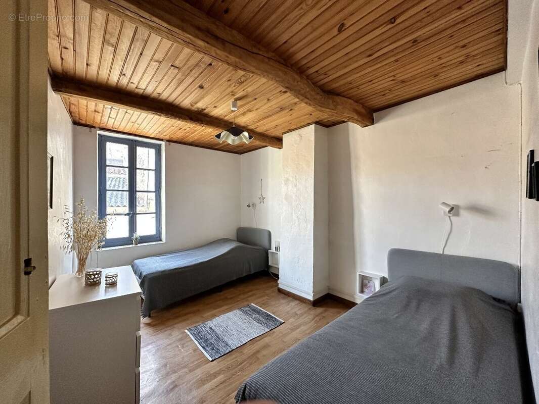 Maison à AUTIGNAC