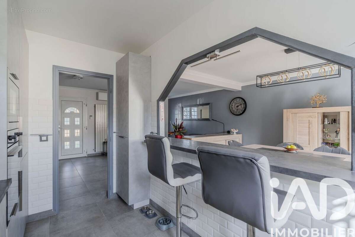 Maison 105 m² à Livry-Gargan  - photo 4