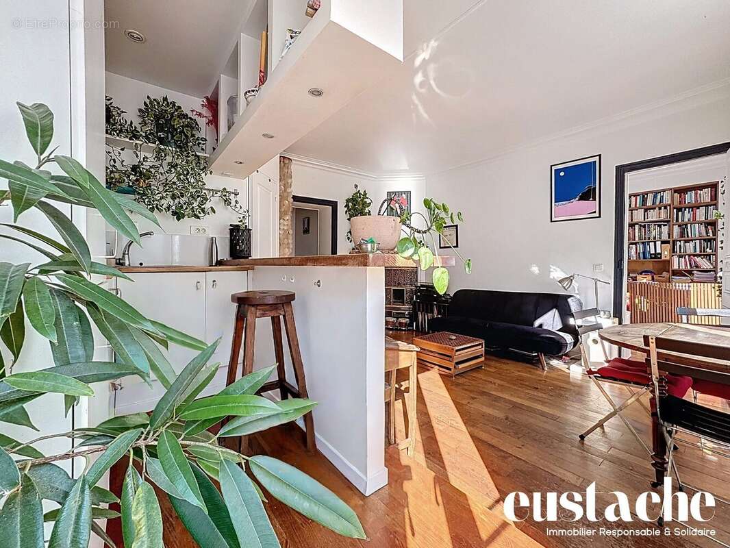 Appartement à PARIS-18E