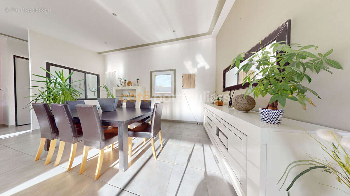 Maison à DRAGEY-RONTHON