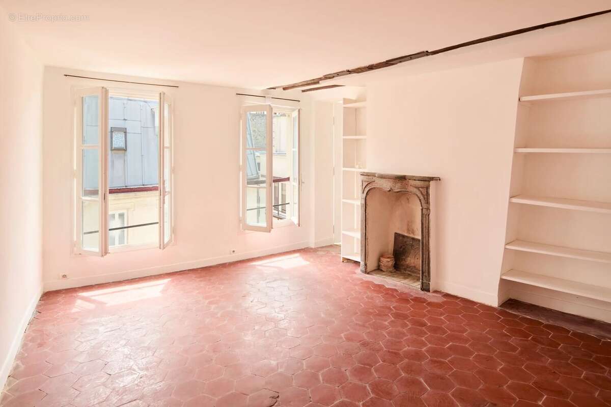 Appartement à PARIS-7E