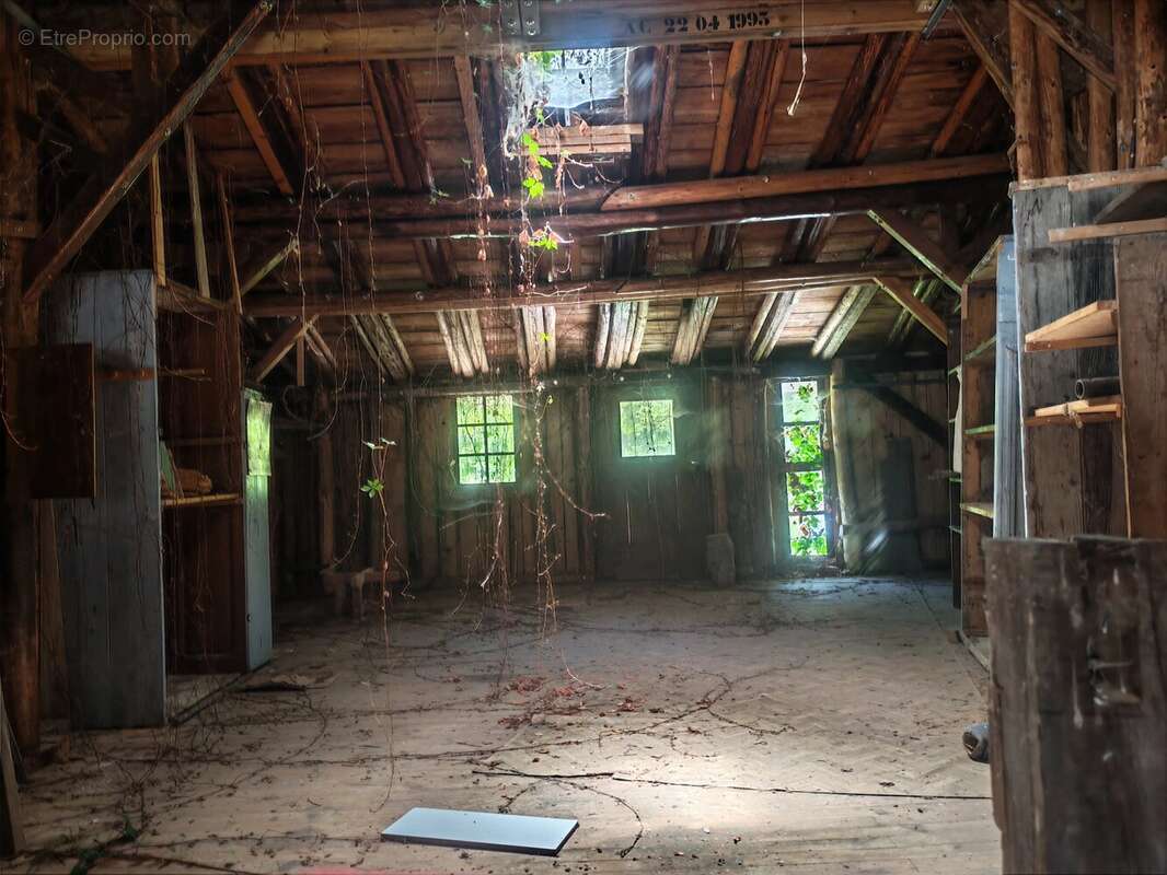 Maison de village spacieuse avec grand jardin et potentiel d’aménagement - photo 7