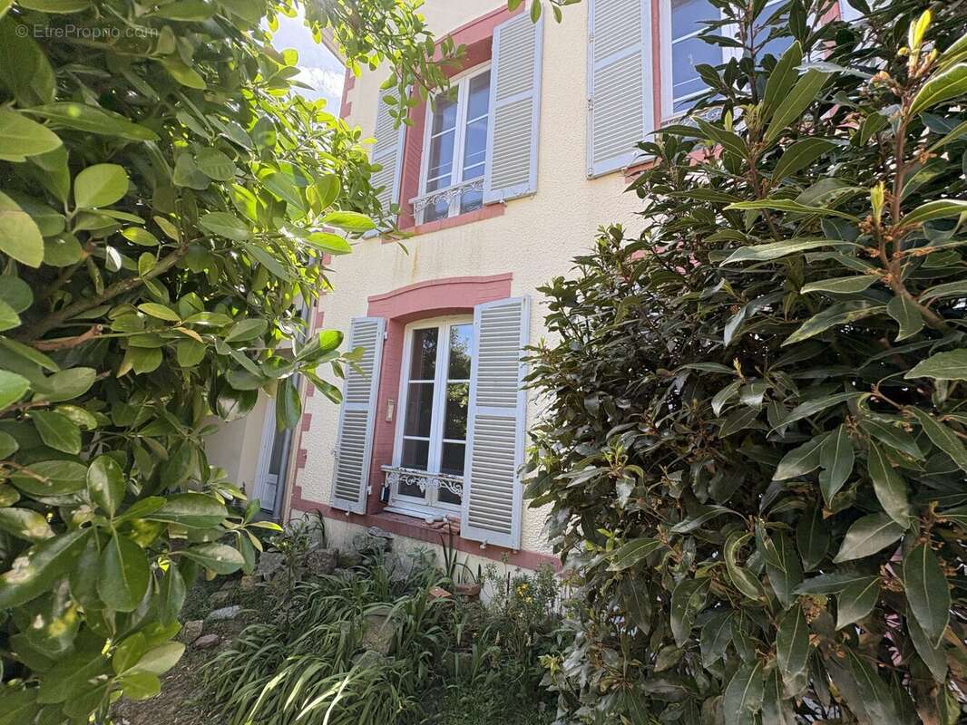 Maison à SAINT-PAIR-SUR-MER