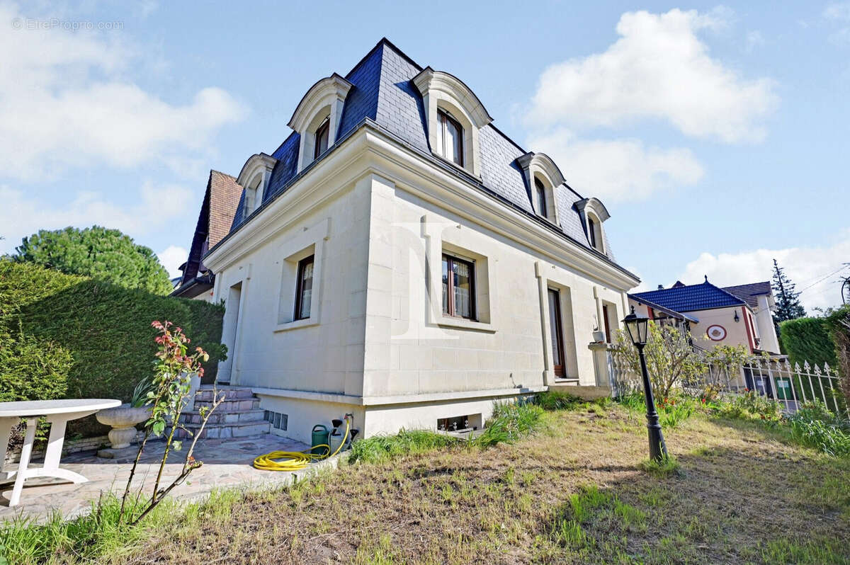 Maison à LE RAINCY