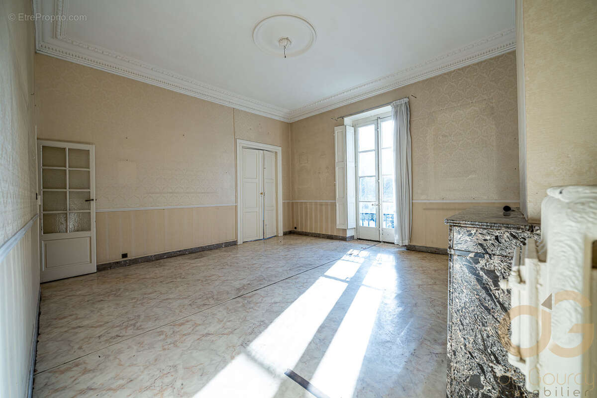 appartement familial de caractère proximité des Halles - photo 7