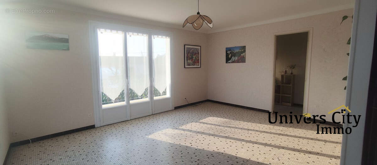 Maison à SAINTE-PAZANNE