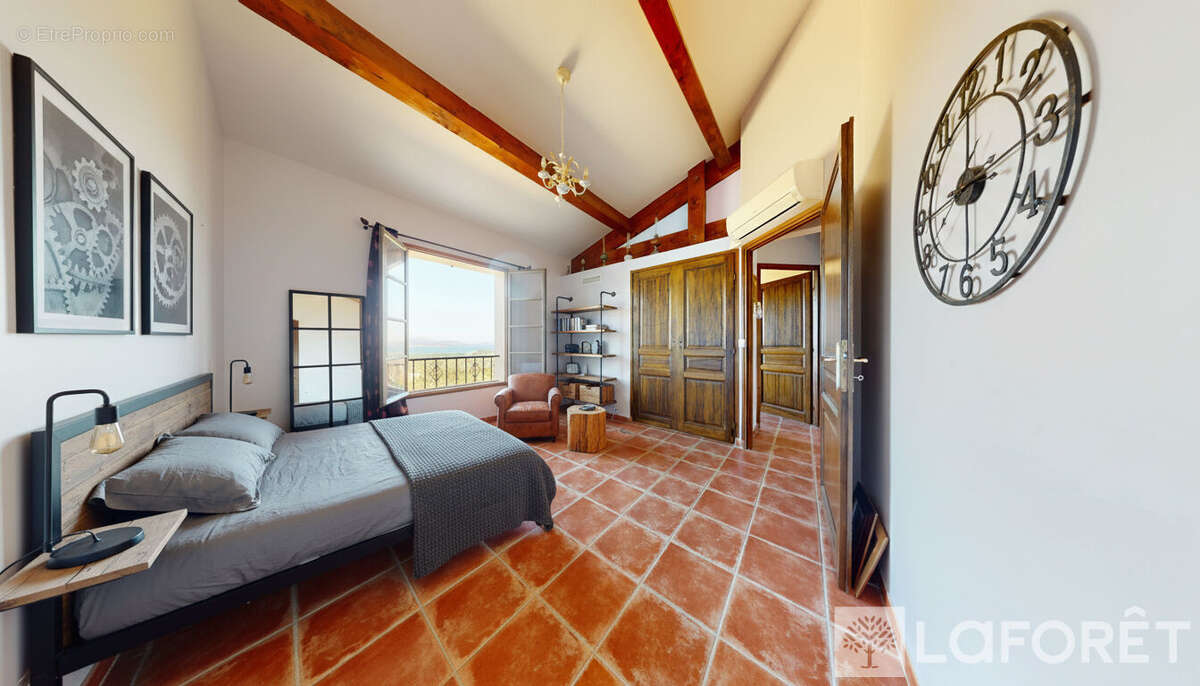 Maison à FREJUS