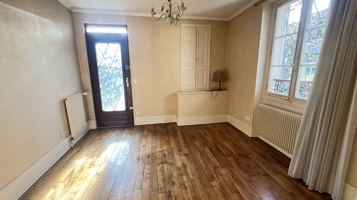 Maison à LA FERTE-ALAIS