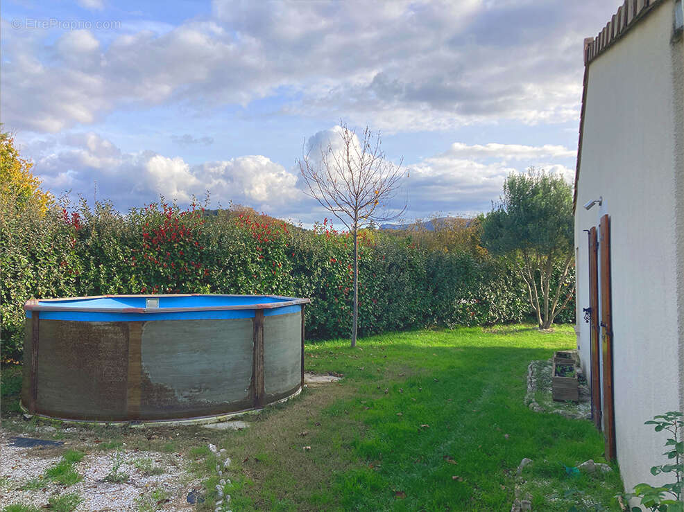 Maison à LA BEGUDE-DE-MAZENC