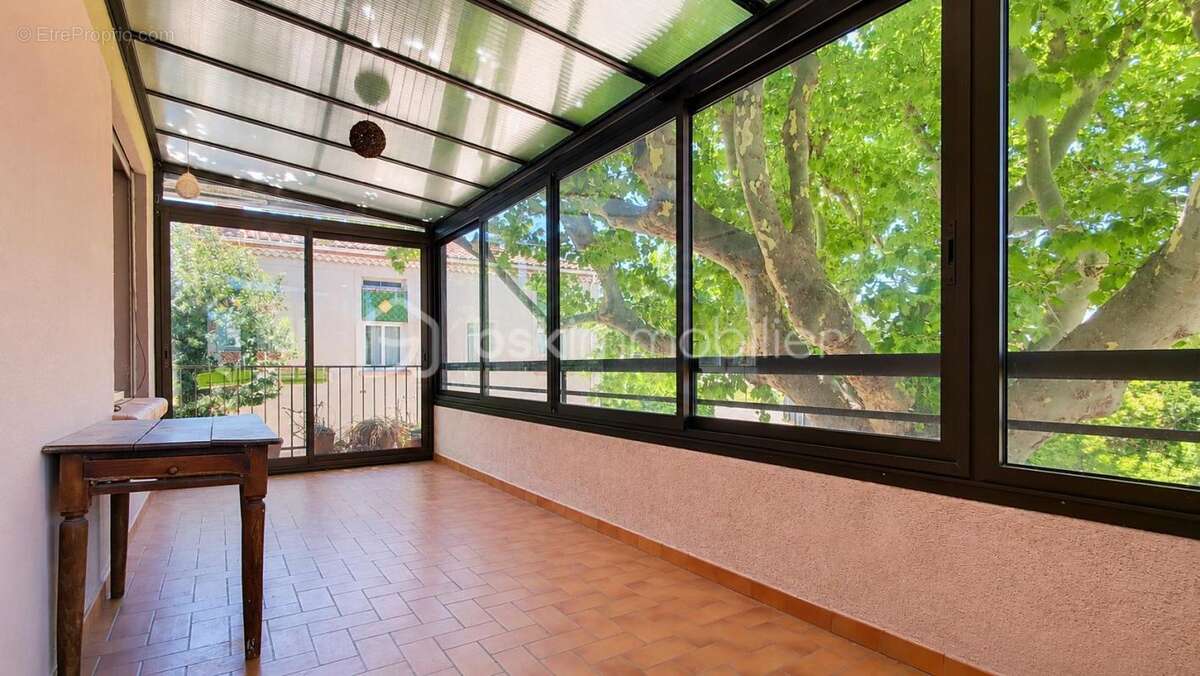 Villa avec hangar et garage attenant - photo 2