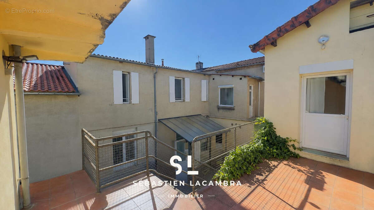 Appartement à SAINT-JUERY