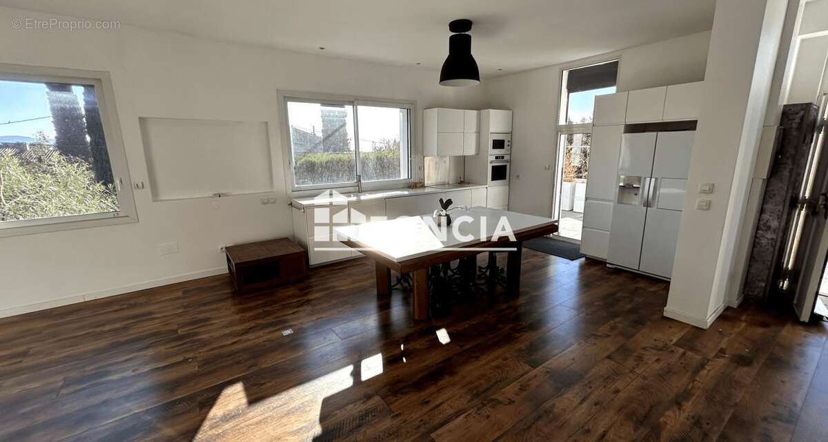 Maison à BORMES-LES-MIMOSAS