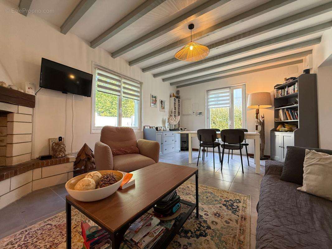 Maison à VAUX-SUR-MER