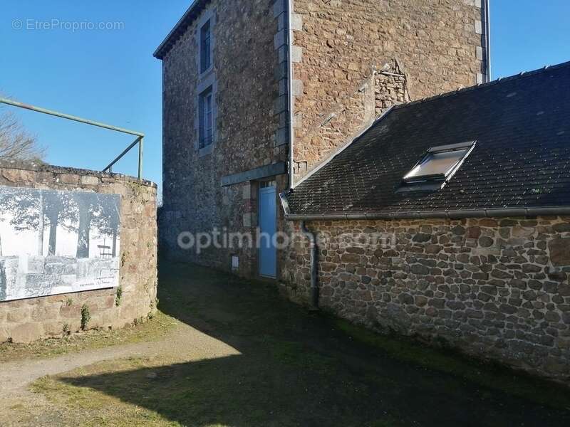 Maison à BECHEREL
