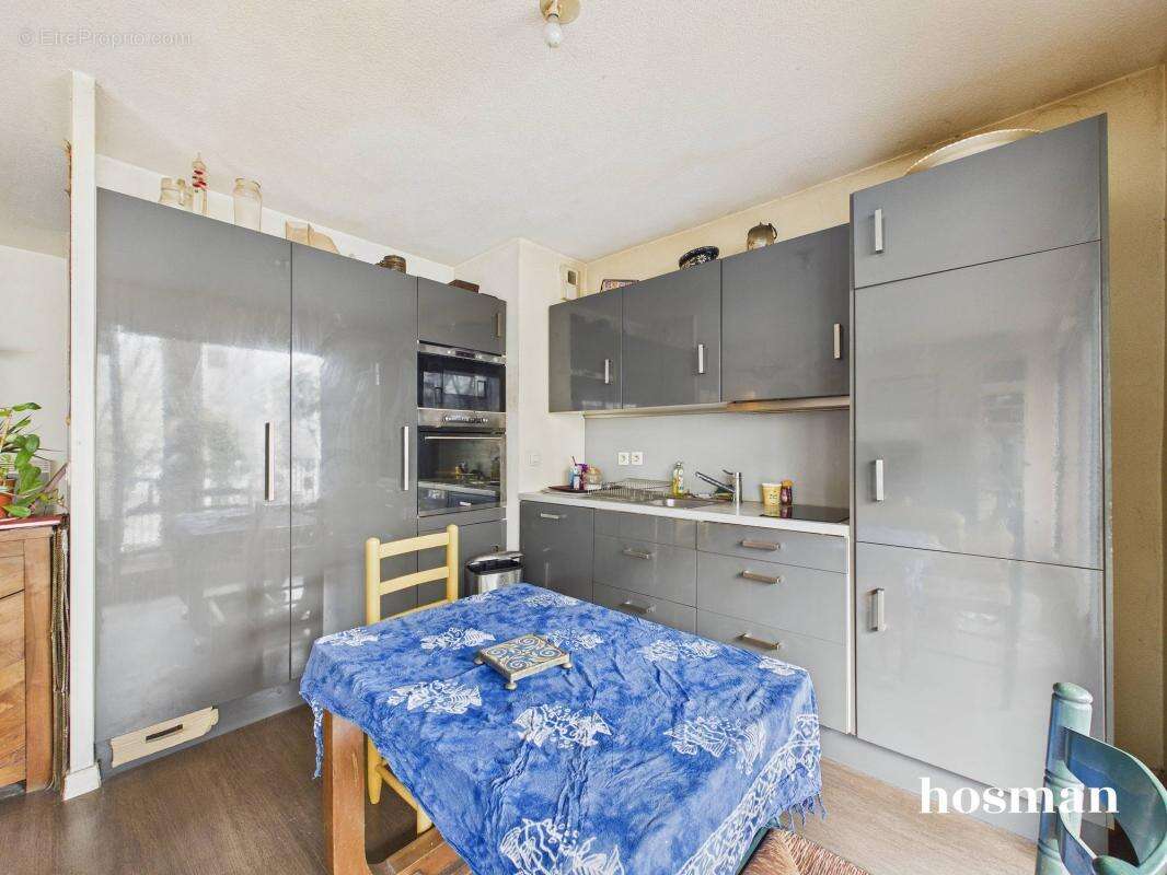 Appartement 3 pièces de 58,6 m² avec balcon et parking - Rue des Anciens Combattants d'Afrique, Bordeaux - photo 5