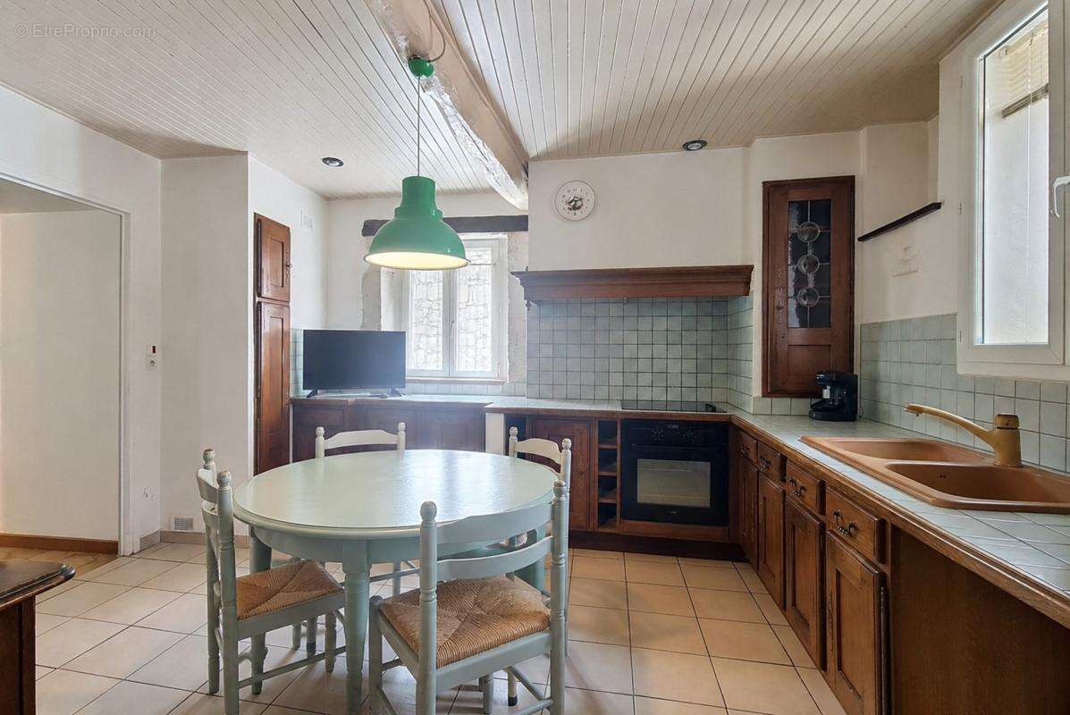 Maison de 223 m² avec vue dominante - photo 8