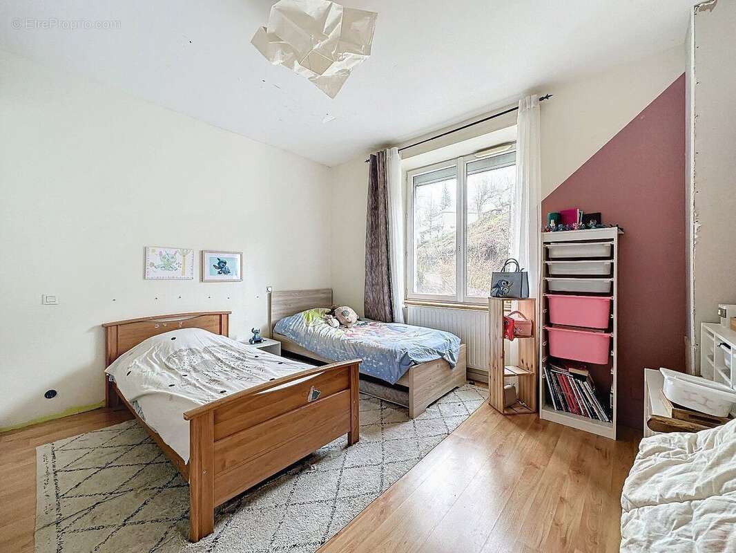 Maison en pierre t5 - terrain de 341m2 - proche centre-ville de rodez - photo 6