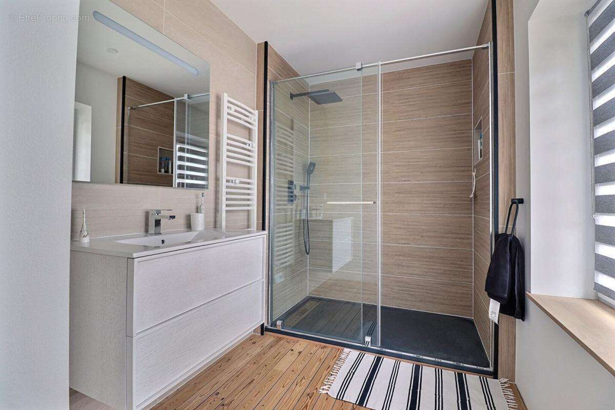 Maison à SOULAIRE-ET-BOURG