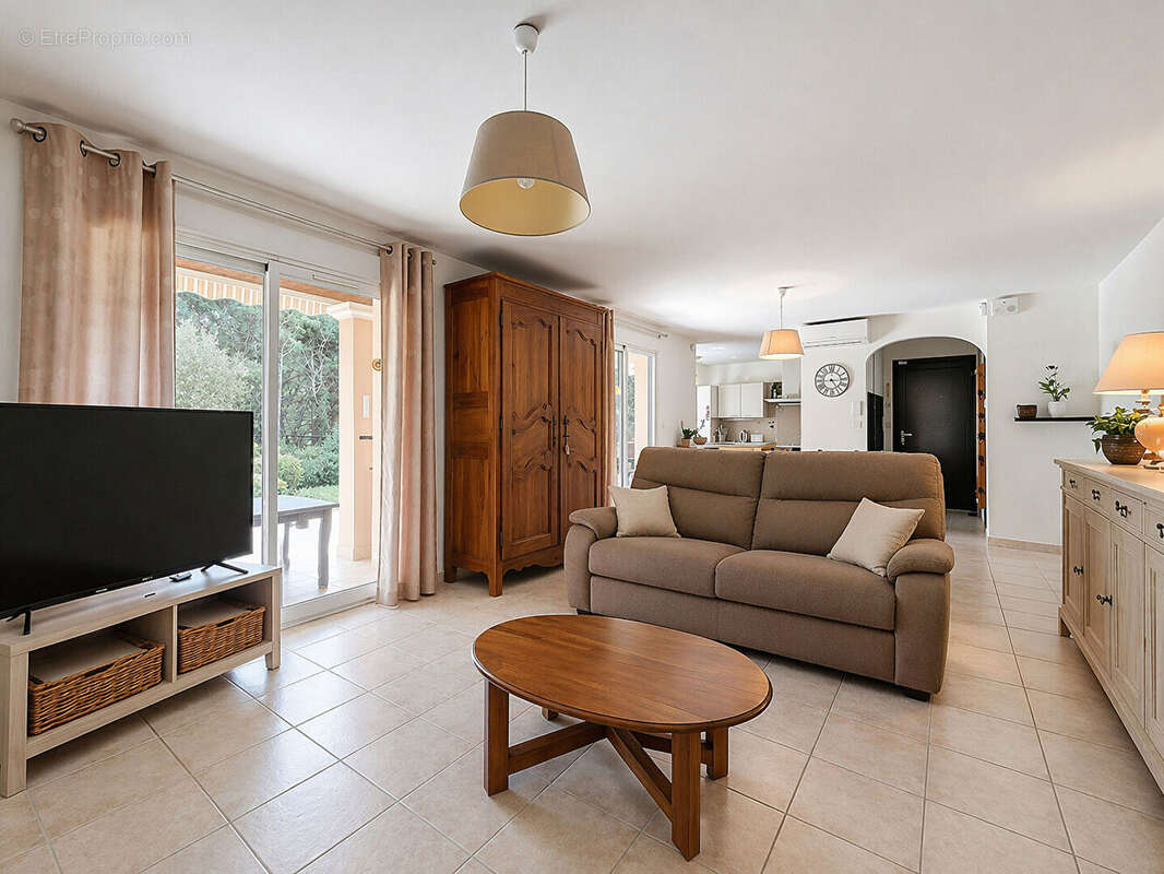 Maison à MONTSEGUR-SUR-LAUZON