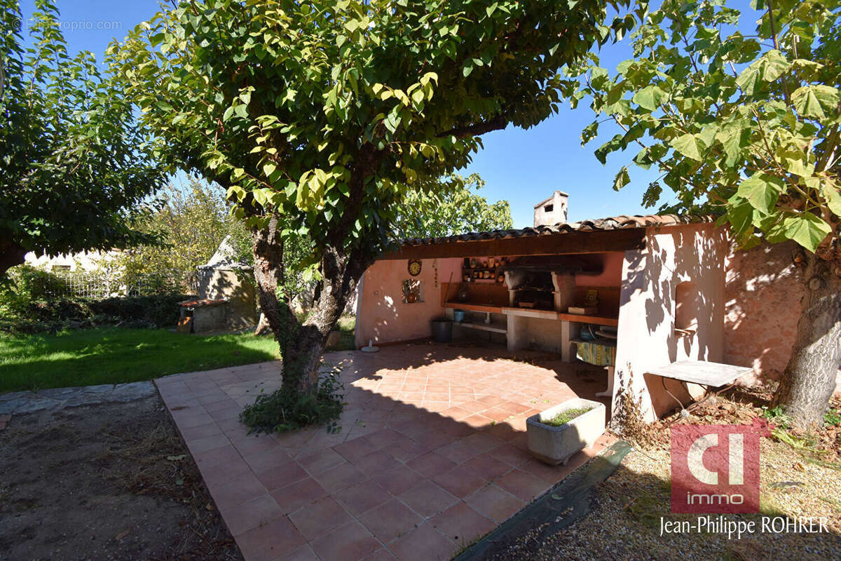 Maison à BESSE-SUR-ISSOLE