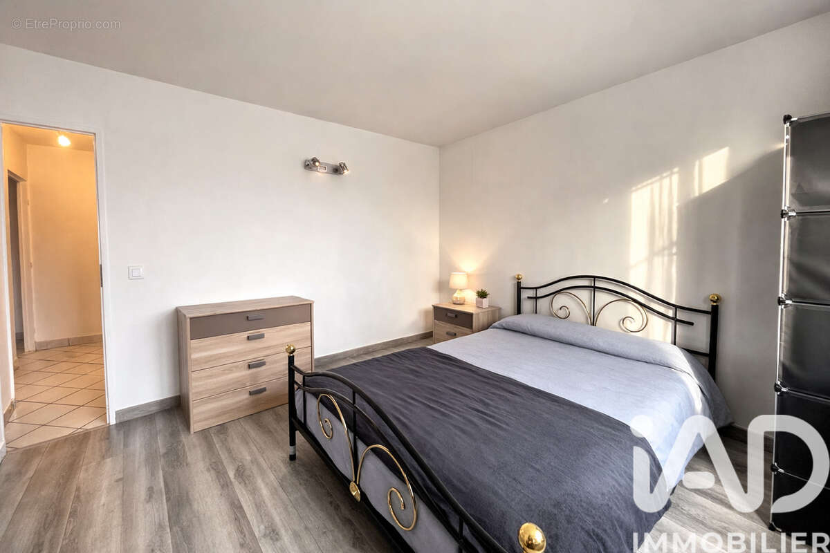 Photo 8 - Appartement à RIS-ORANGIS