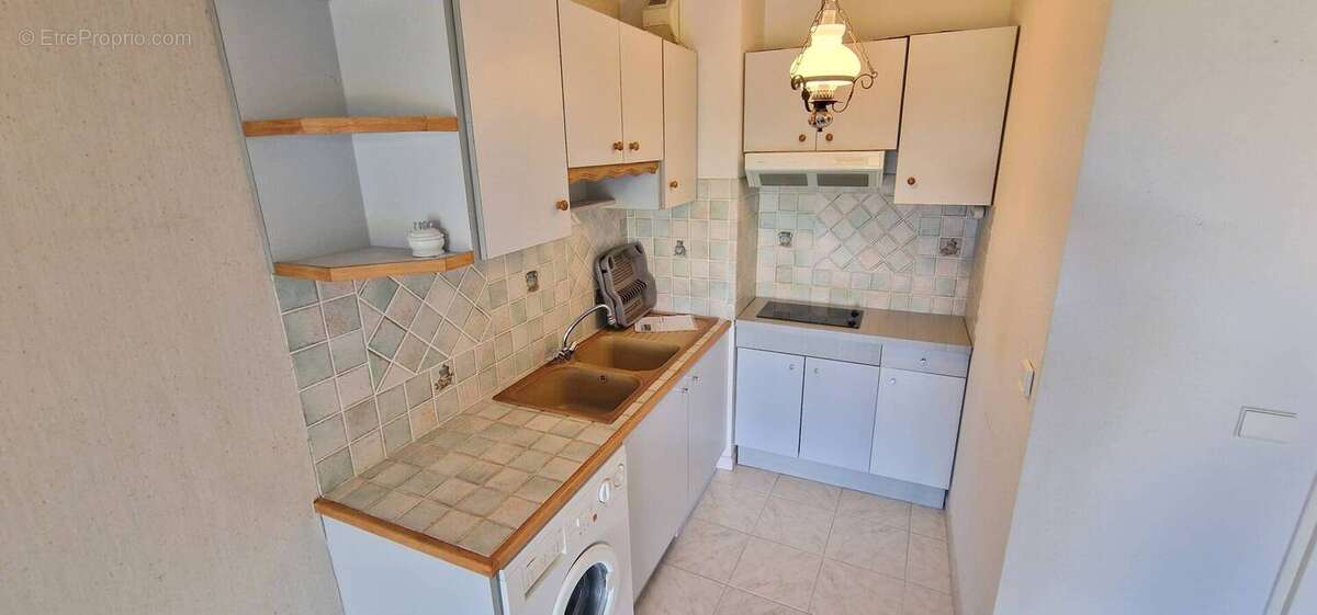 Appartement à ROQUEBRUNE-SUR-ARGENS