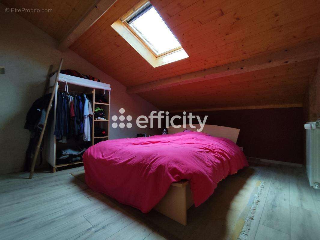 Maison à SAINT-ROMAIN-D'AY