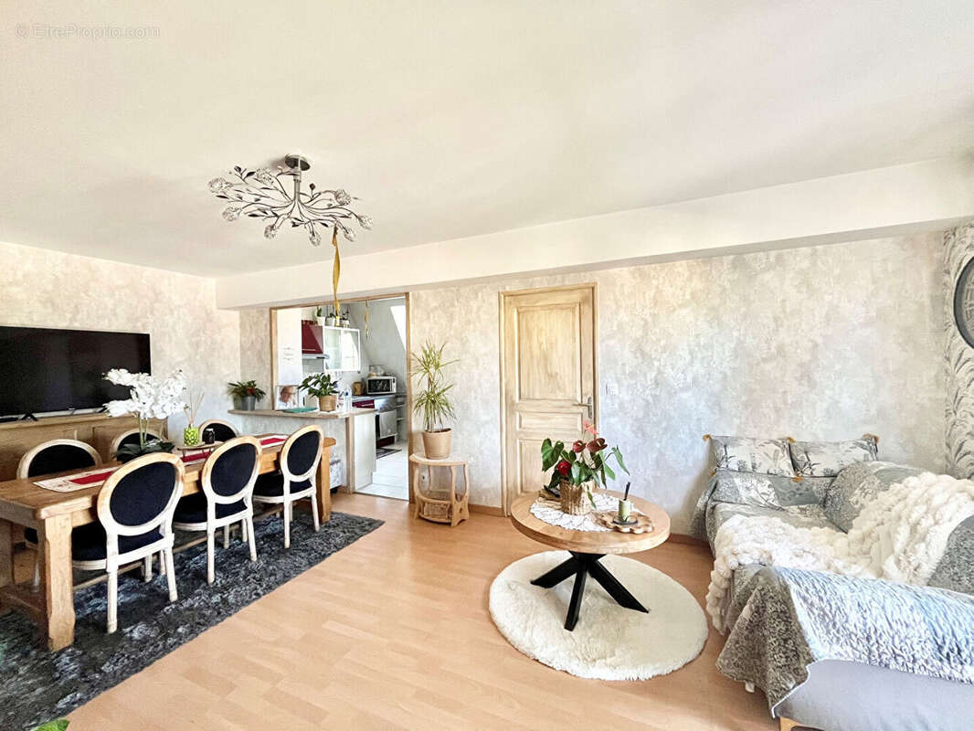 Appartement Demouville 3 pièce(s) 59.46 m2 - vendu libre - terrasse loggia - garage fermé - photo 3