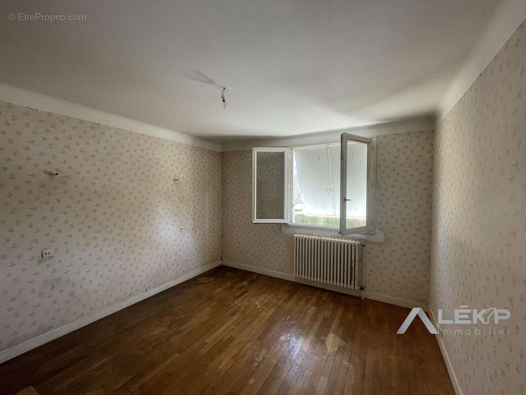 Maison 111 m² à Sainte-Marie  - photo 6