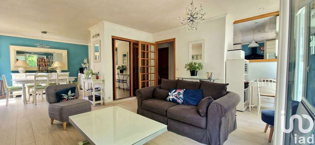 Maison 129 m² à Beynes  - photo 2