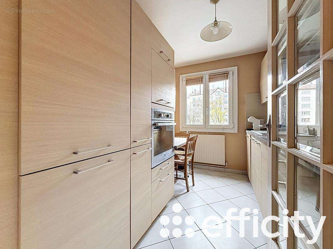 Appartement à VILLEURBANNE