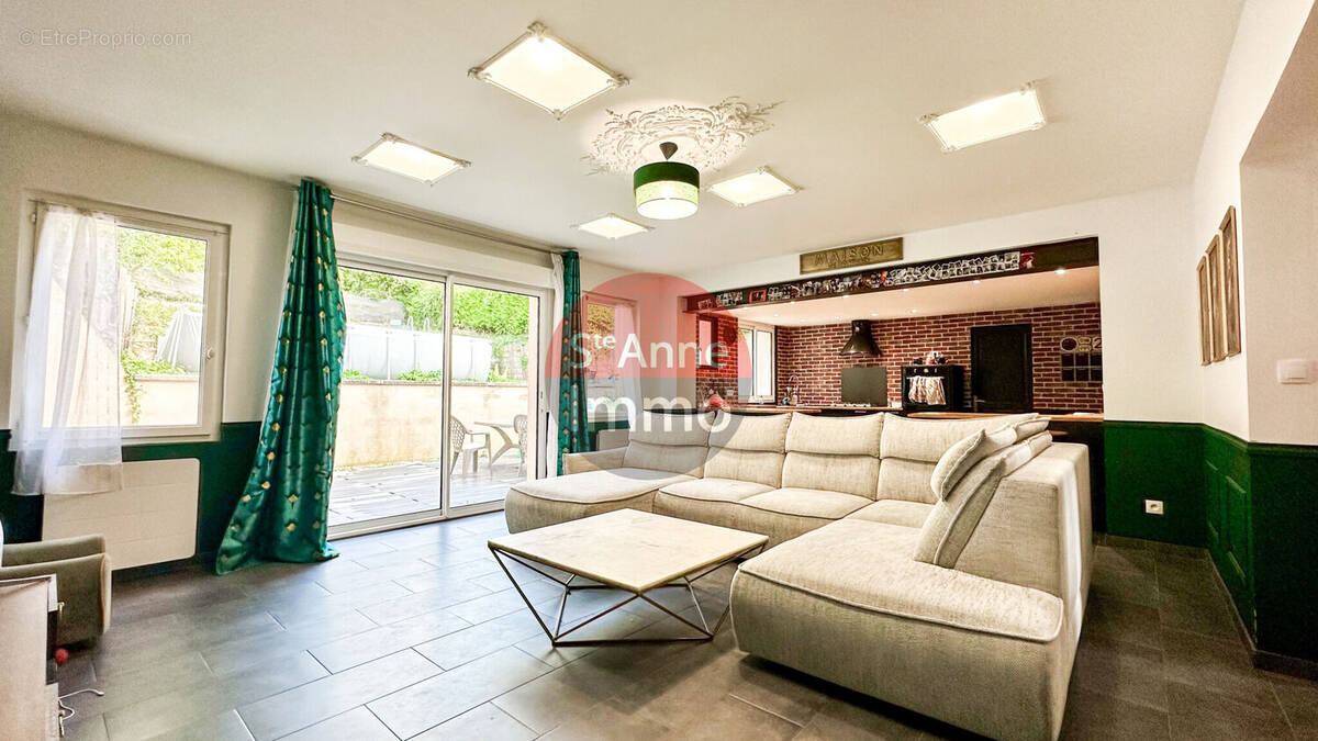 Photo 1 - Maison à SAINT-SAUFLIEU