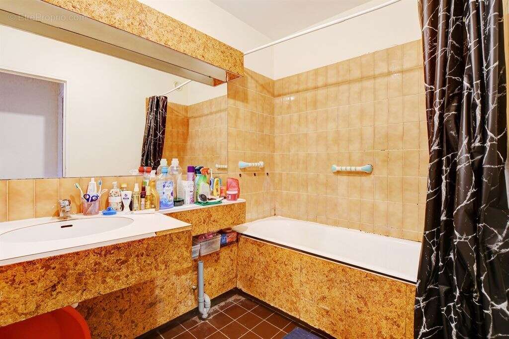 Appartement à PARIS-20E