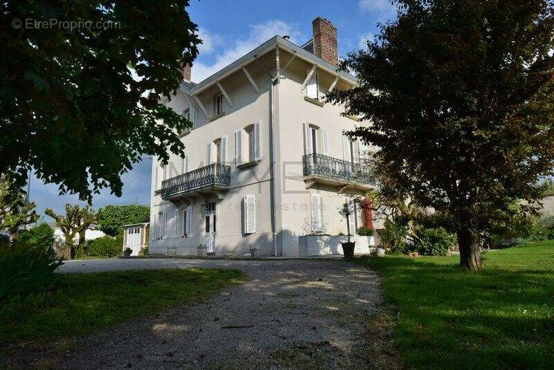 Maison à LE CREUSOT