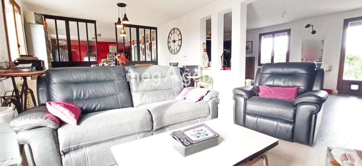 Maison à FERRIERES-EN-GATINAIS