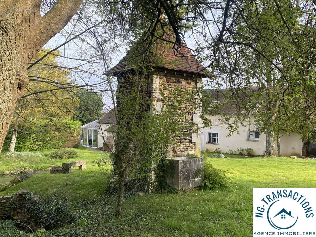 Maison à ESCAMPS